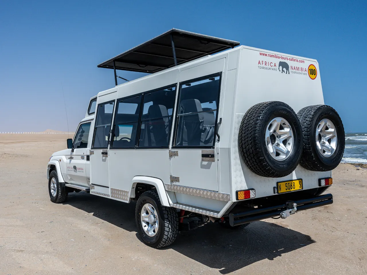 Safari 11 Seater TNS Car Hire