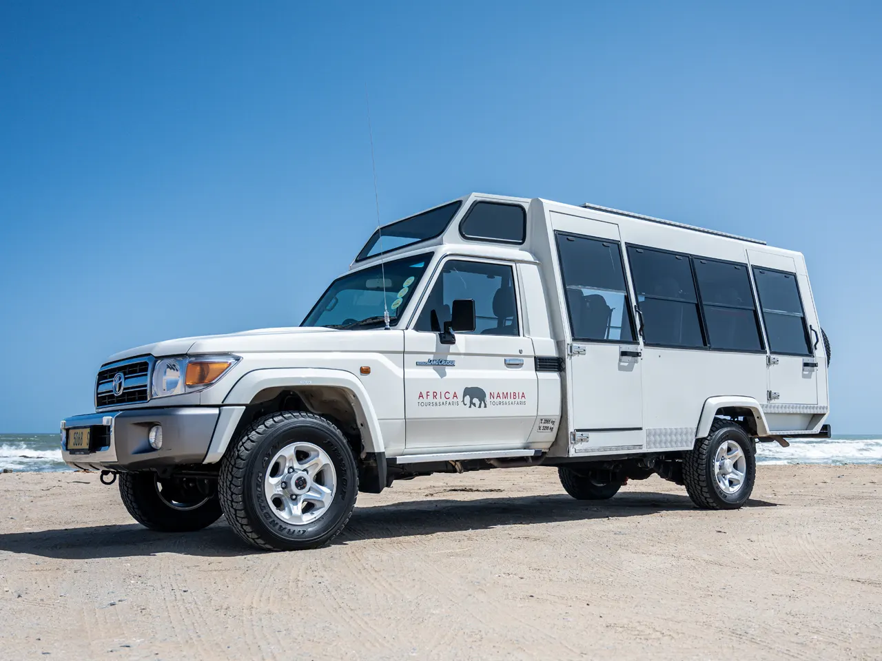 Safari 11 Seater TNS Car Hire