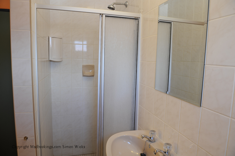 Quinta Safari House Buitepos Namibia en-suite shower toilet